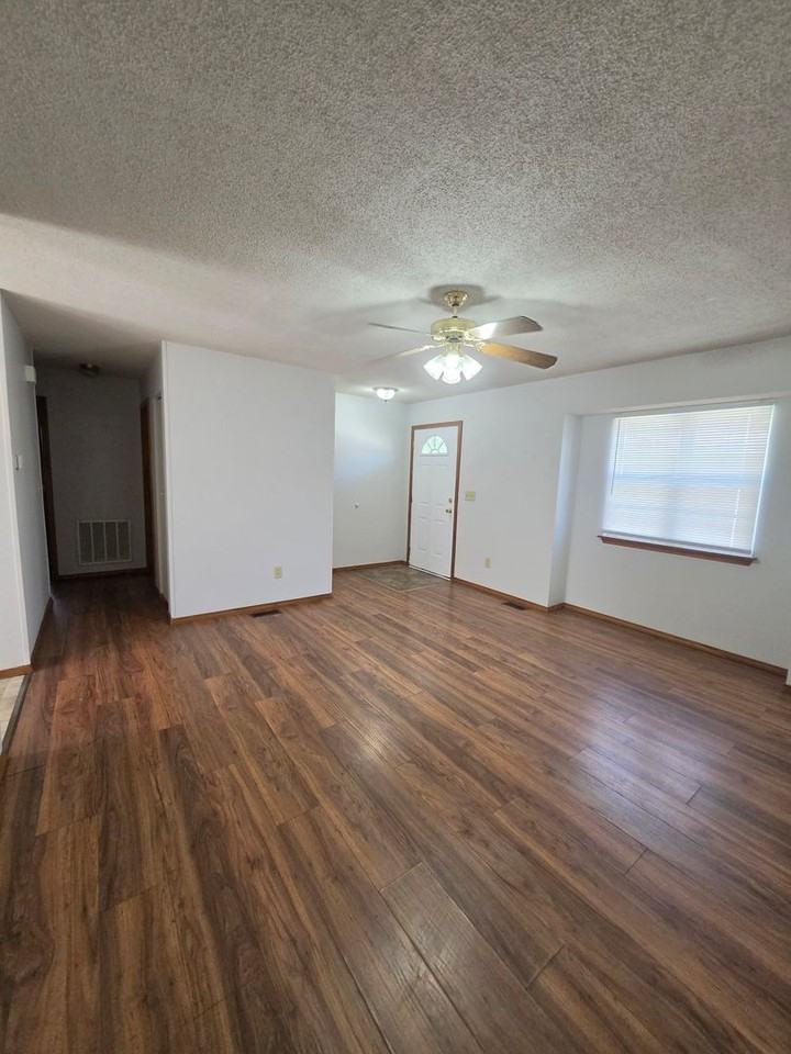 1317 Wisconsin Ave - Photo 3 of 10