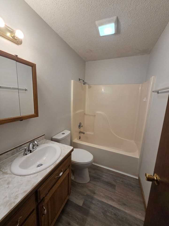 1317 Wisconsin Ave - Photo 7 of 10