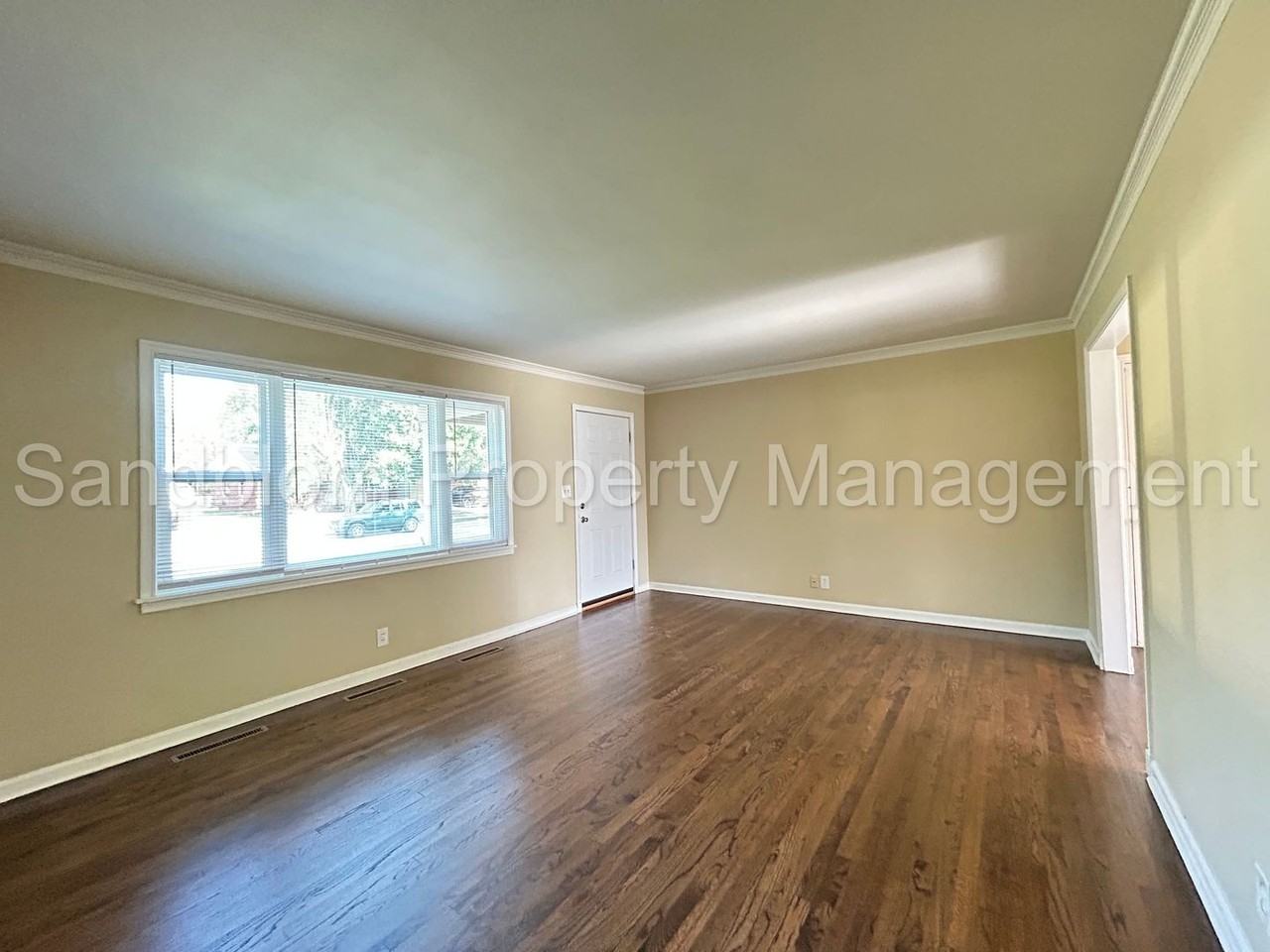 2619 S Winston Ave - Photo 3 of 17