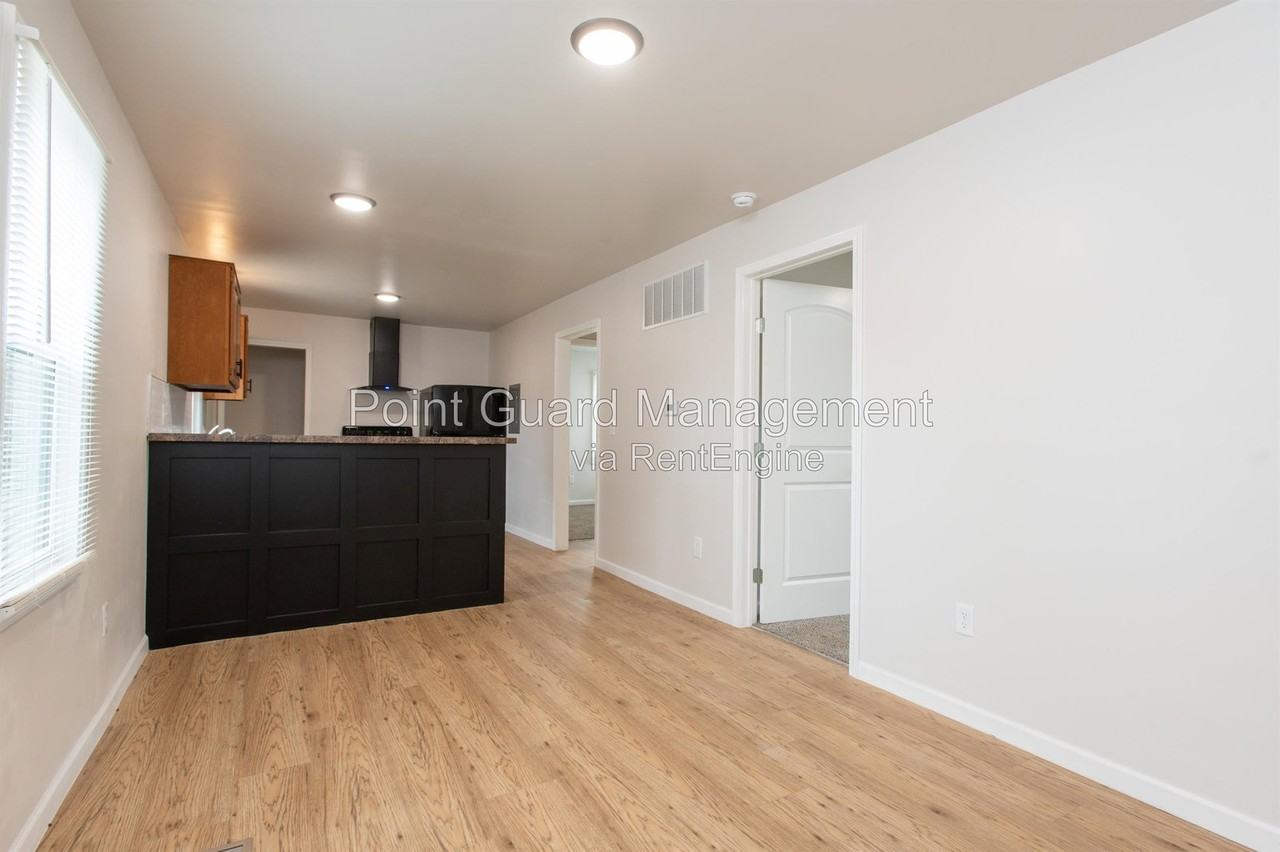 2216 S Topeka Ave #A - Photo 4 of 22
