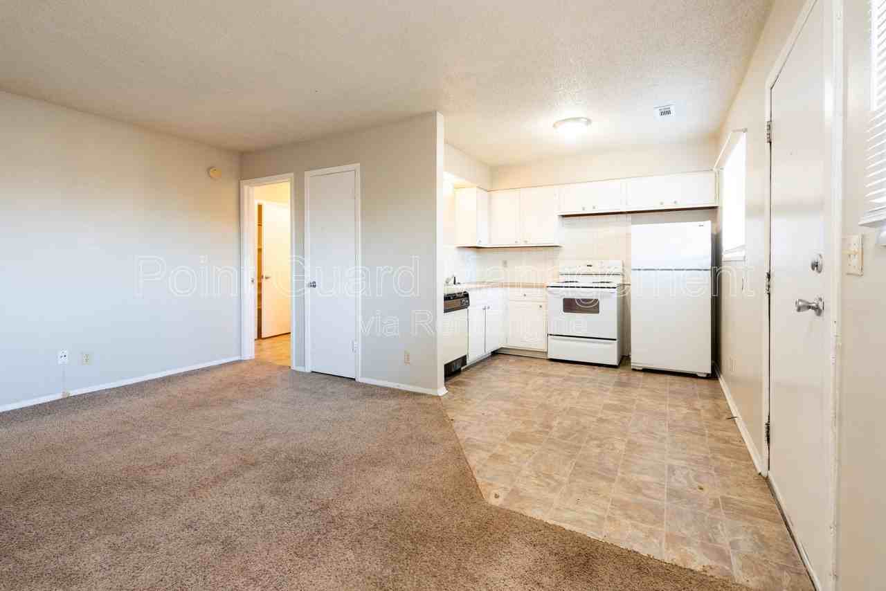 515 N Dunsworth Ave #515B - Photo 2 of 22