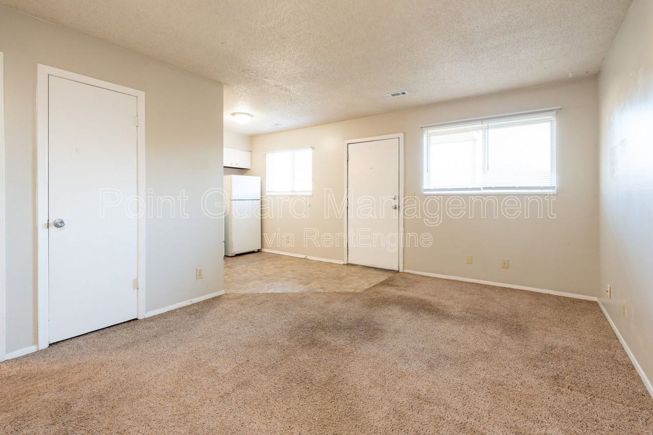 515 N Dunsworth Ave #515B - Photo 4 of 22