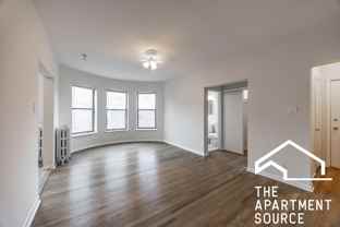 7726 N Marshfield Ave #2B - Photo 1 of 1