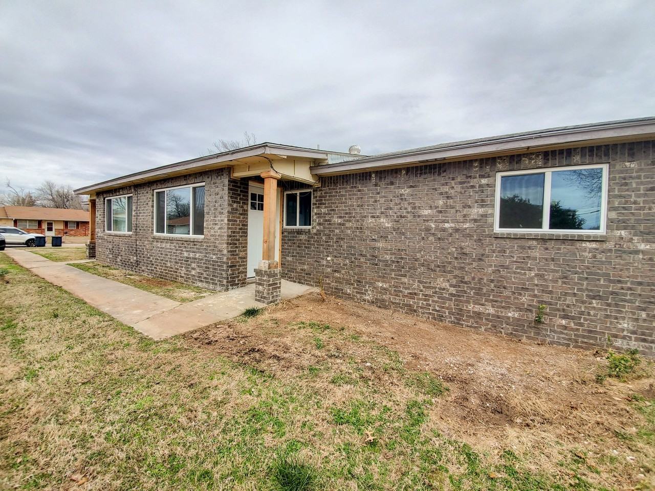 1115 East Parker Street - Photo 3 of 18
