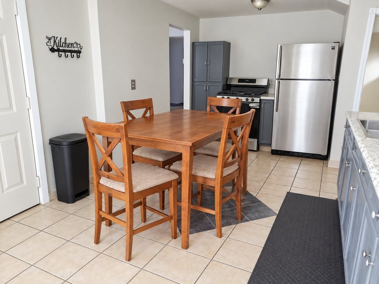 19316 Shakerwood Rd - Photo 4 of 17