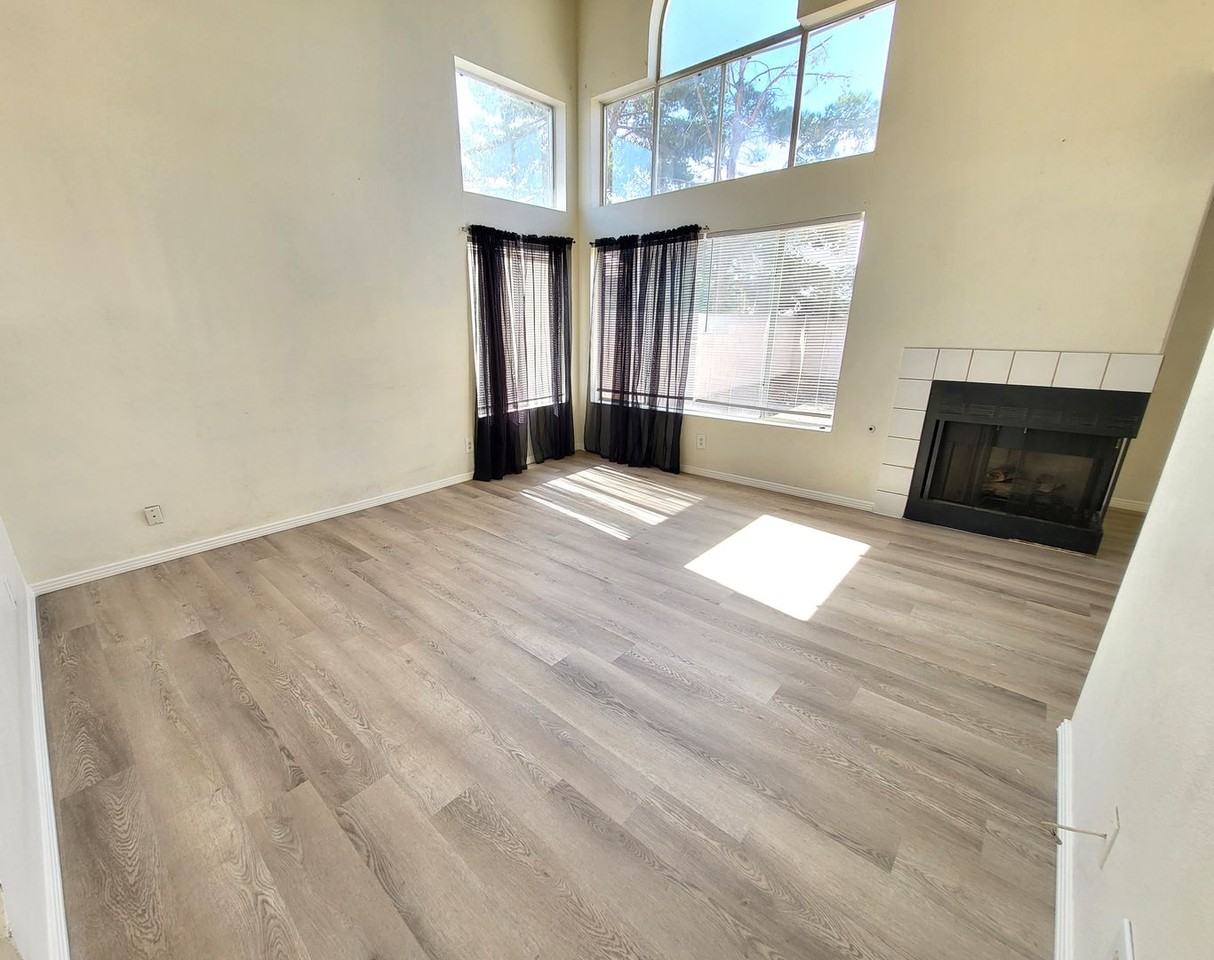 5811 Commodore Cove Dr - Photo 3 of 22