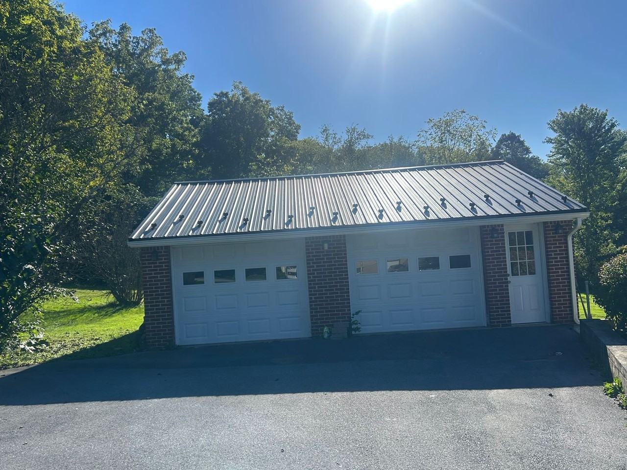 142 Sycamore Dr - Photo 2 of 17