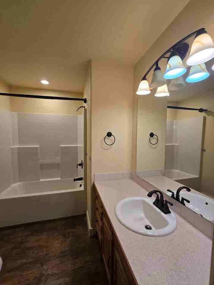 2325 N Pittsburg St - Photo 7 of 17