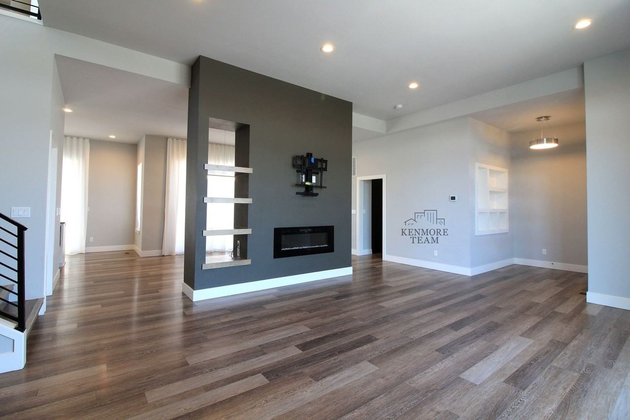 425 Riverwood St - Photo 6 of 17