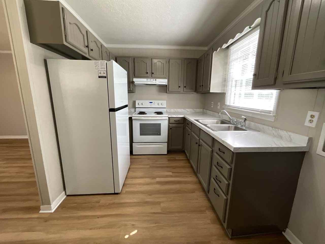 1714 Boone St - Photo 3 of 19