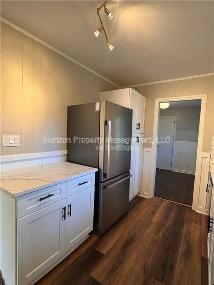 3035 Shirley Dr Nw - Photo 5 of 27