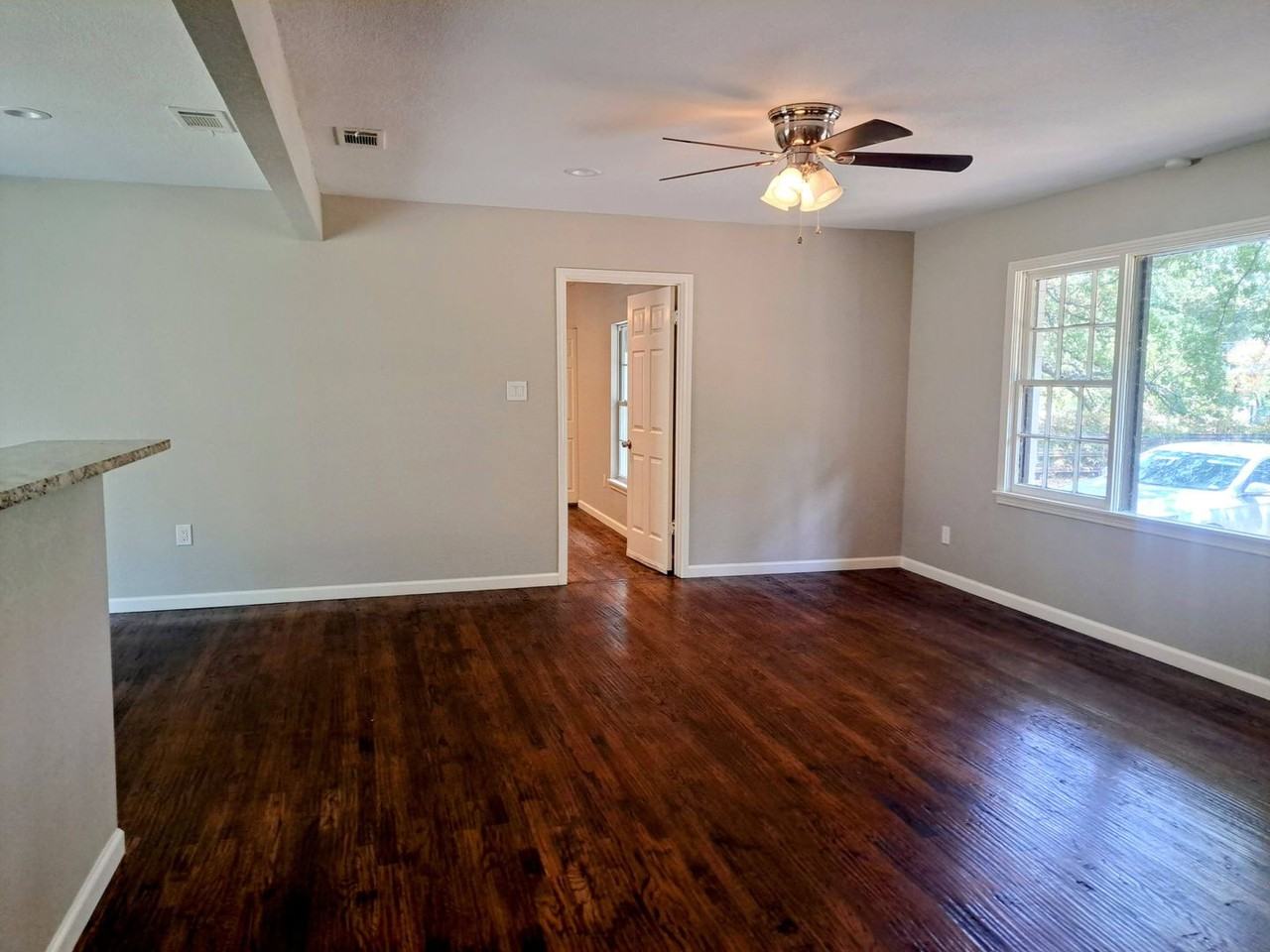 5301 Woodland Dr - Photo 2 of 30