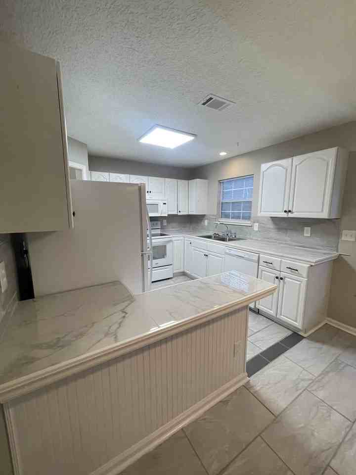 265 Windridge Dr - Photo 5 of 20