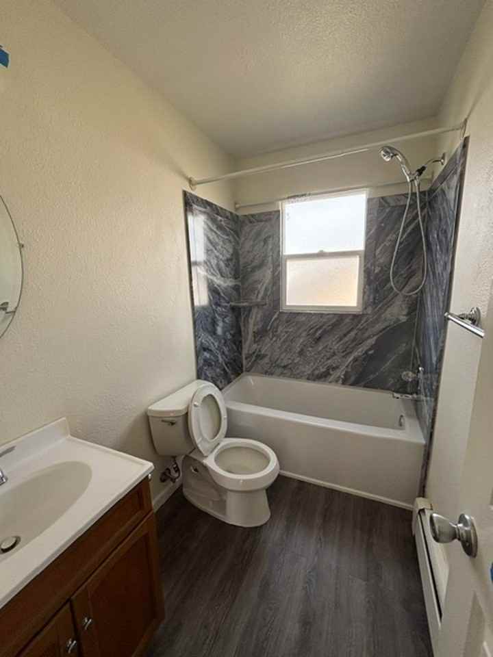 4614 E 13th St - Photo 6 of 22