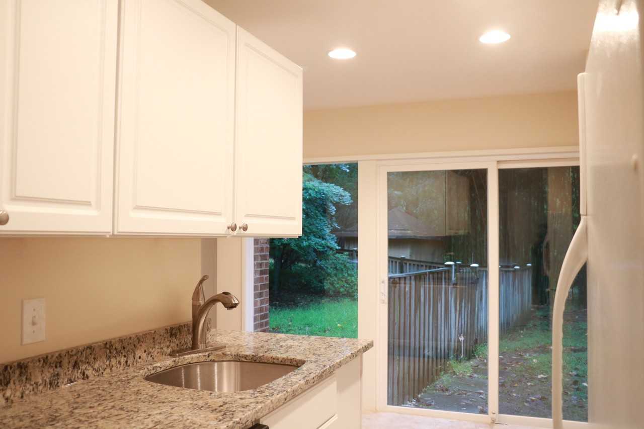 6609 Selkirk Dr - Photo 3 of 36