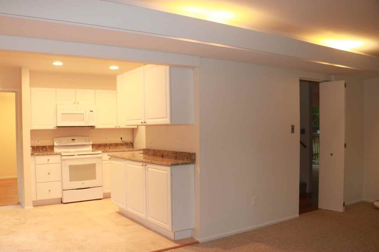 6609 Selkirk Dr - Photo 4 of 36