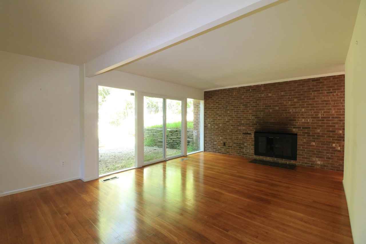 6609 Selkirk Dr - Photo 5 of 36