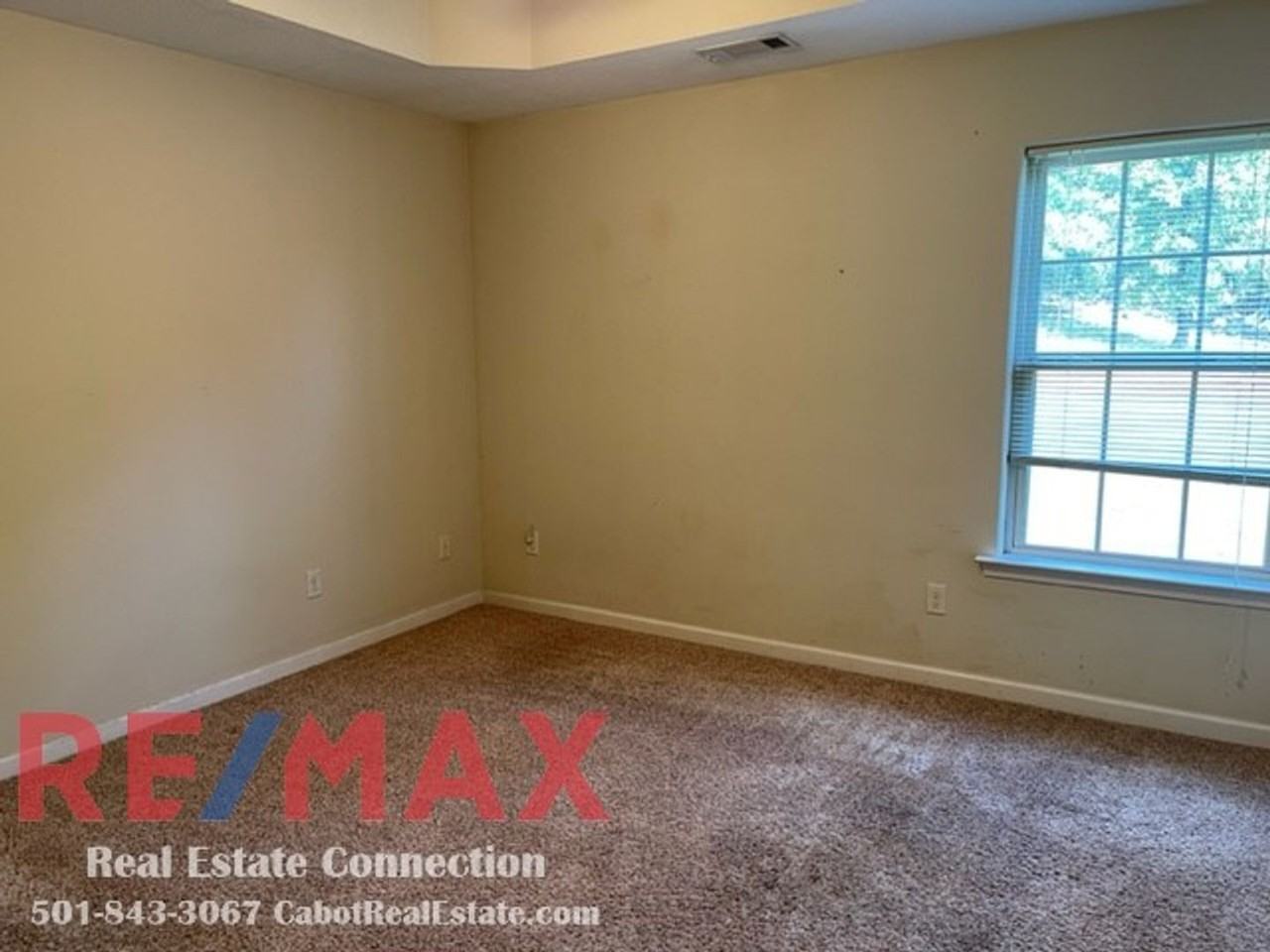 149 Weathering Dr - Photo 5 of 10