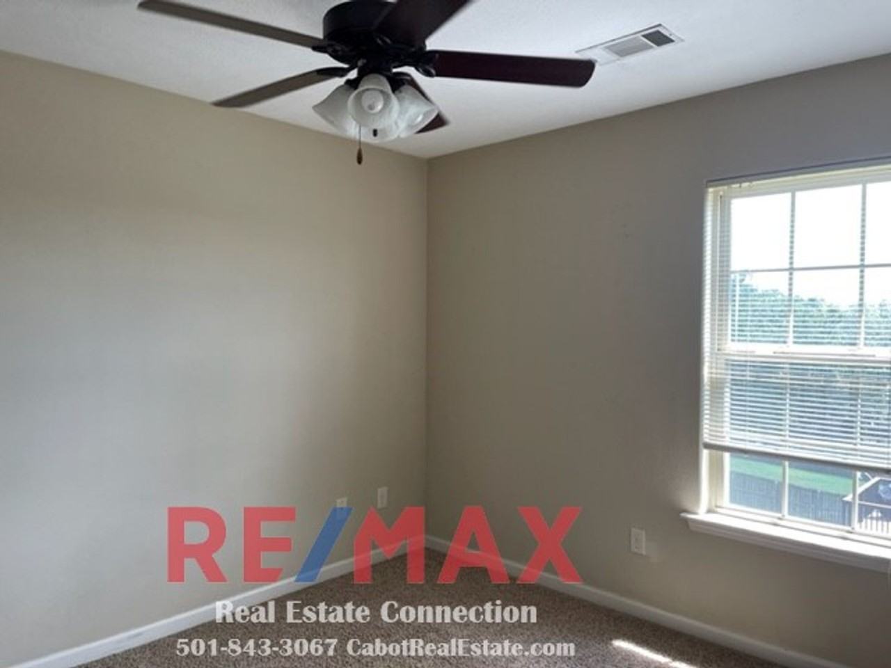 149 Weathering Dr - Photo 7 of 10