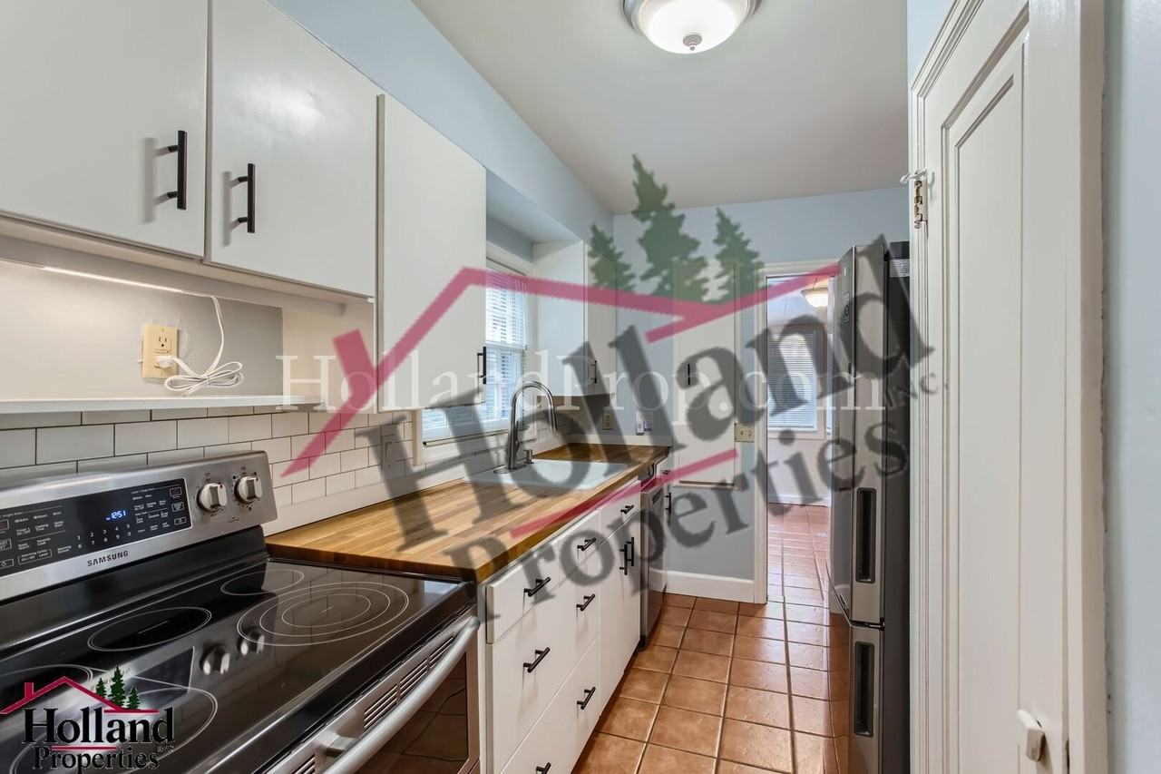8100 Sw 41st Ave - Photo 5 of 11