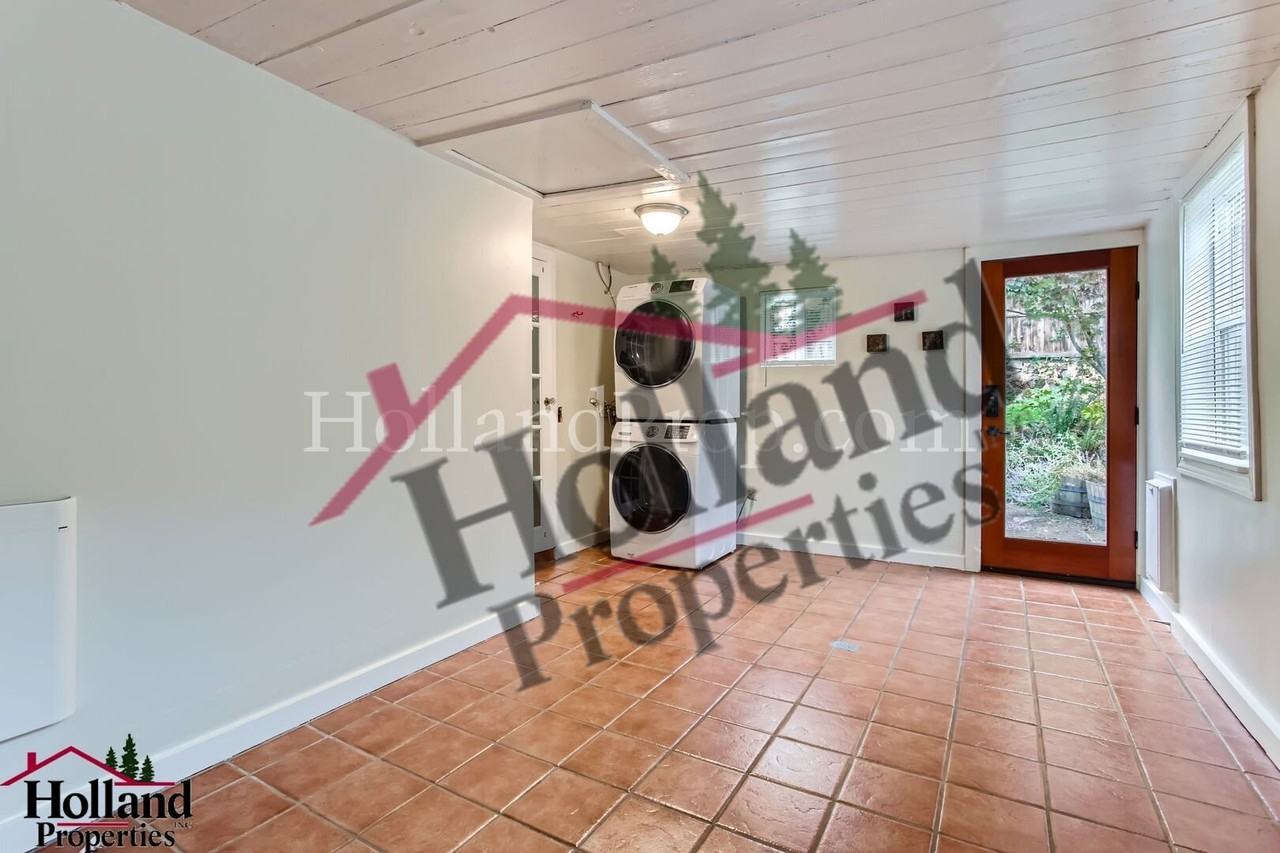 8100 Sw 41st Ave - Photo 7 of 11