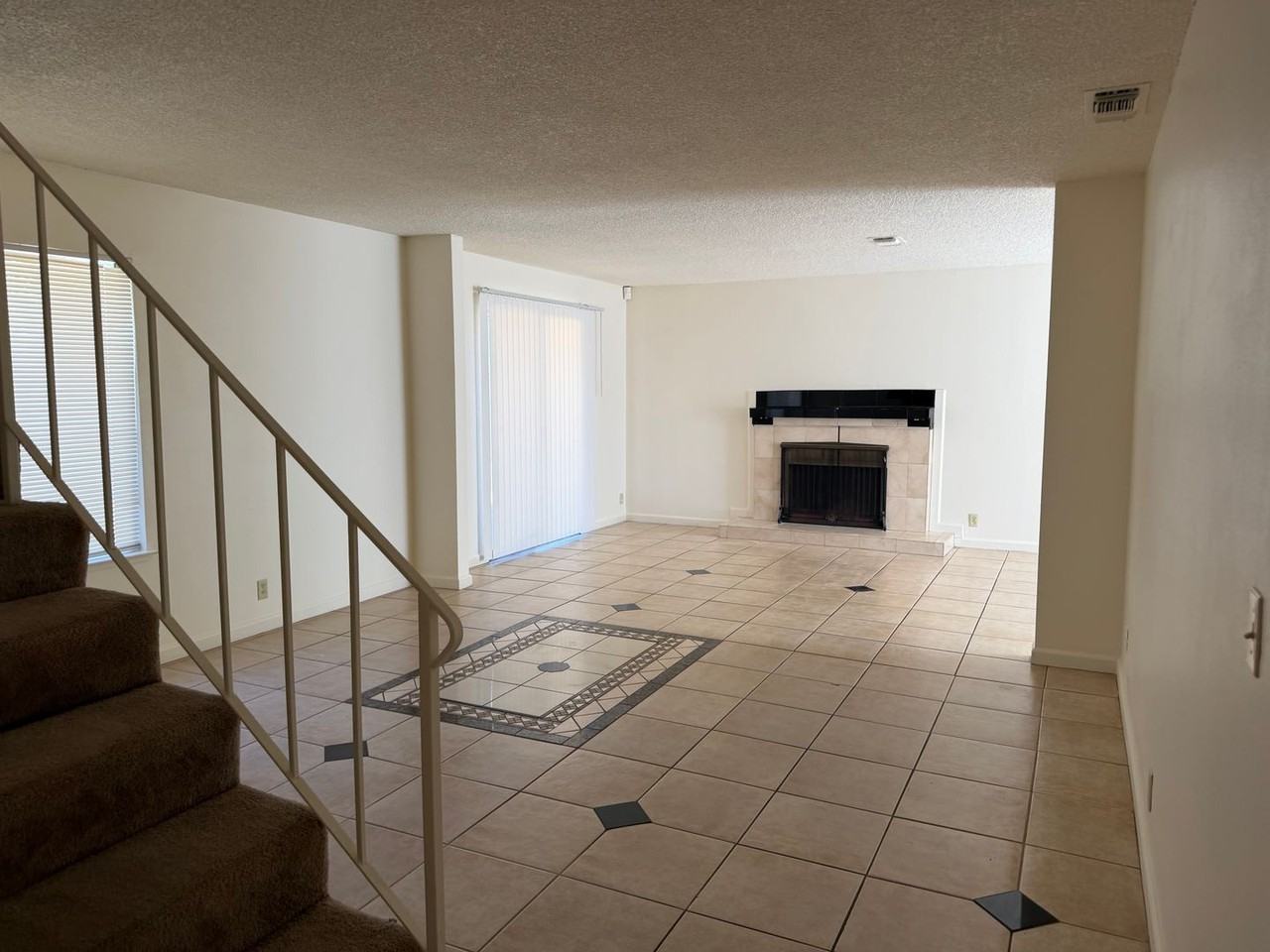 7631 Tierra Arbor Way - Photo 4 of 10
