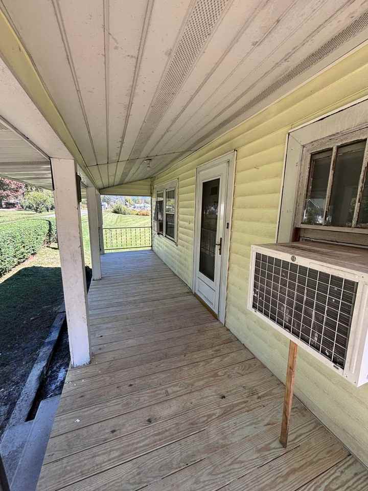 980 Chipper Curve Rd - Photo 2 of 15