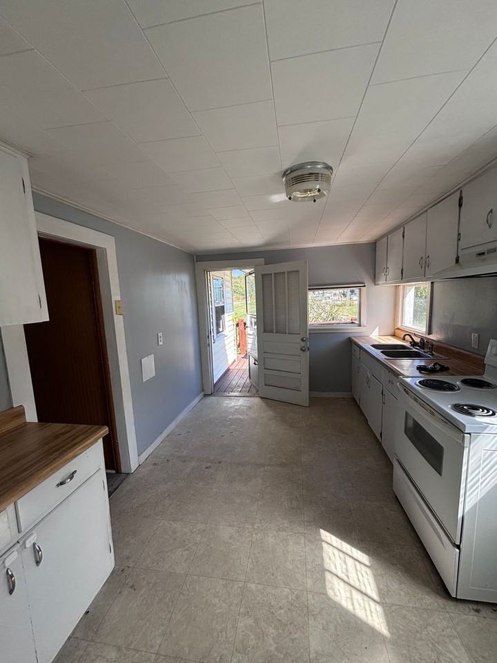 980 Chipper Curve Rd - Photo 5 of 15