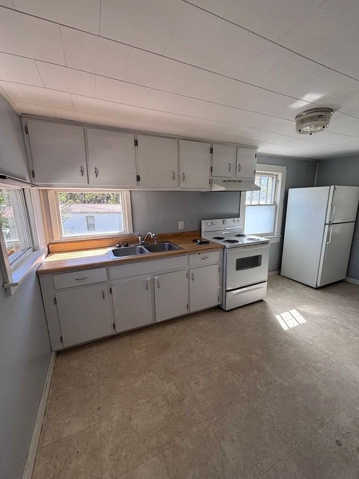 980 Chipper Curve Rd - Photo 7 of 15