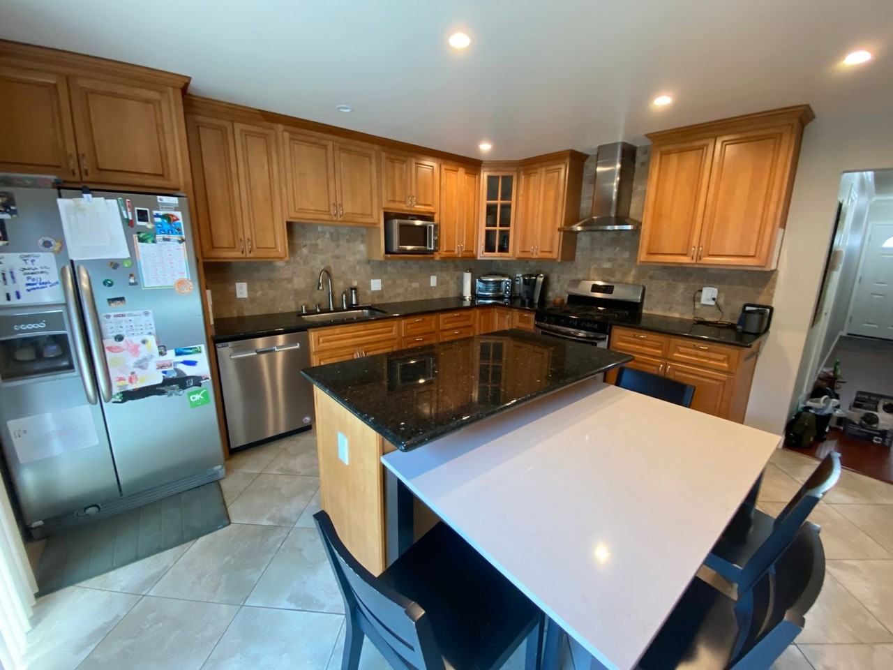 2062 Willester Ave - Photo 6 of 36