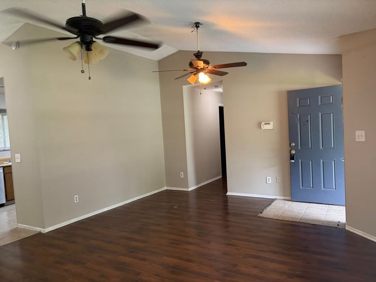 2425 Oak Hollow Dr - Photo 2 of 25