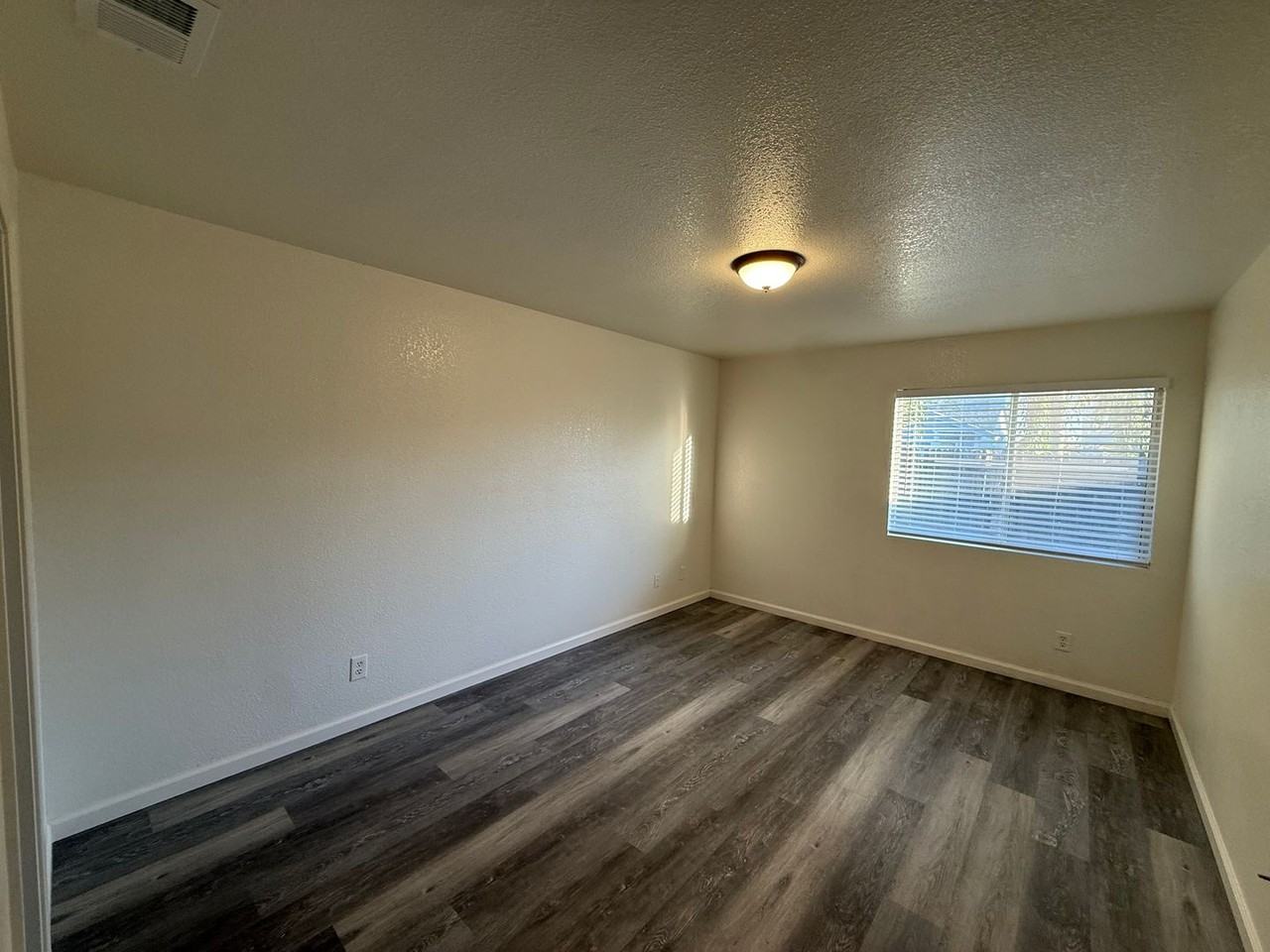 8240 Summer Falls Cir - Photo 5 of 11