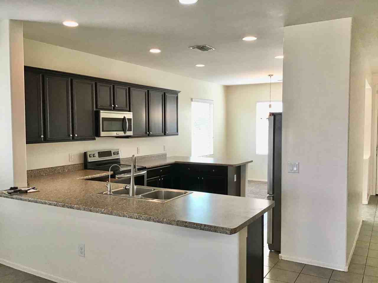14060 N Gila River Ave - Photo 3 of 35