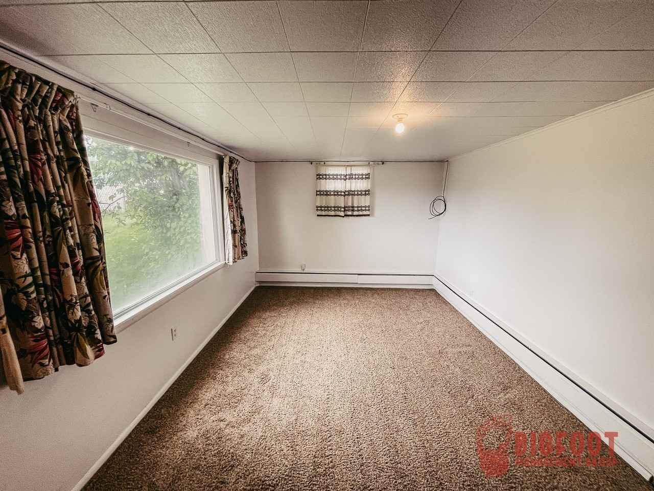 1108 Knight St - Photo 5 of 14