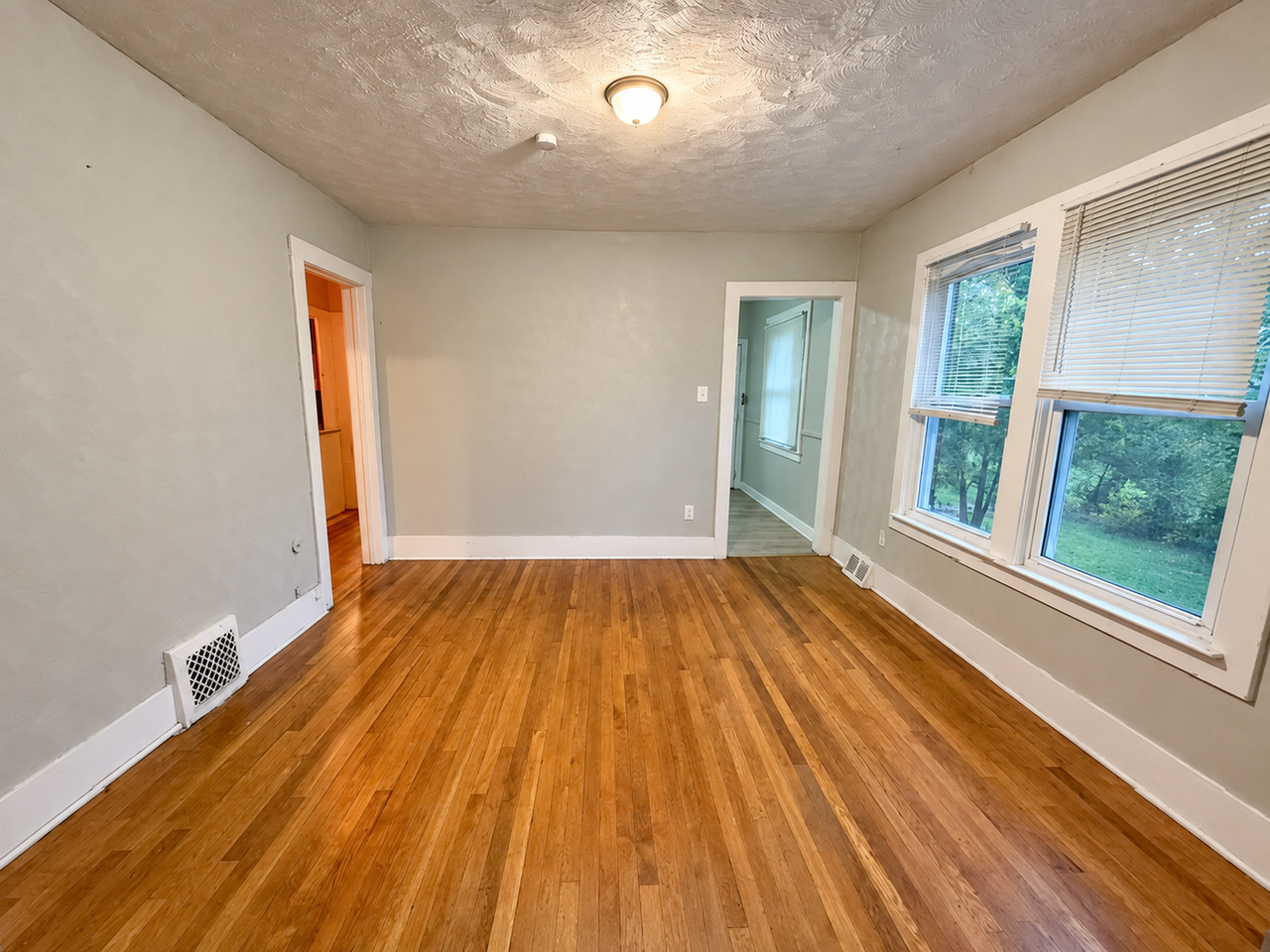 1492 Pingree St - Photo 6 of 17