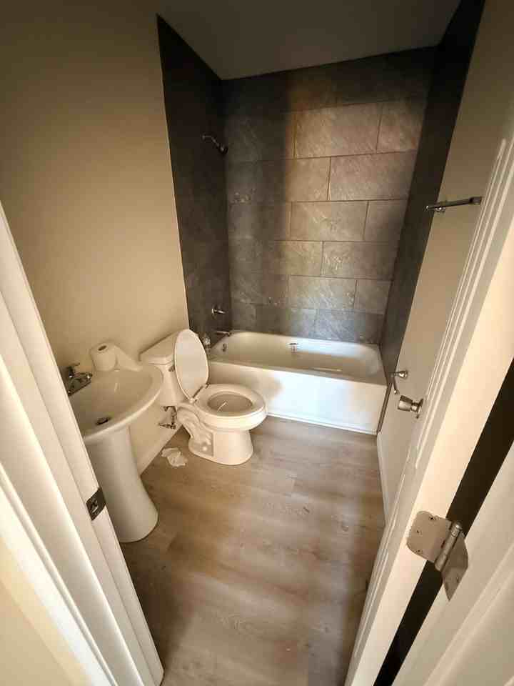 3021 23rd St - Photo 5 of 7