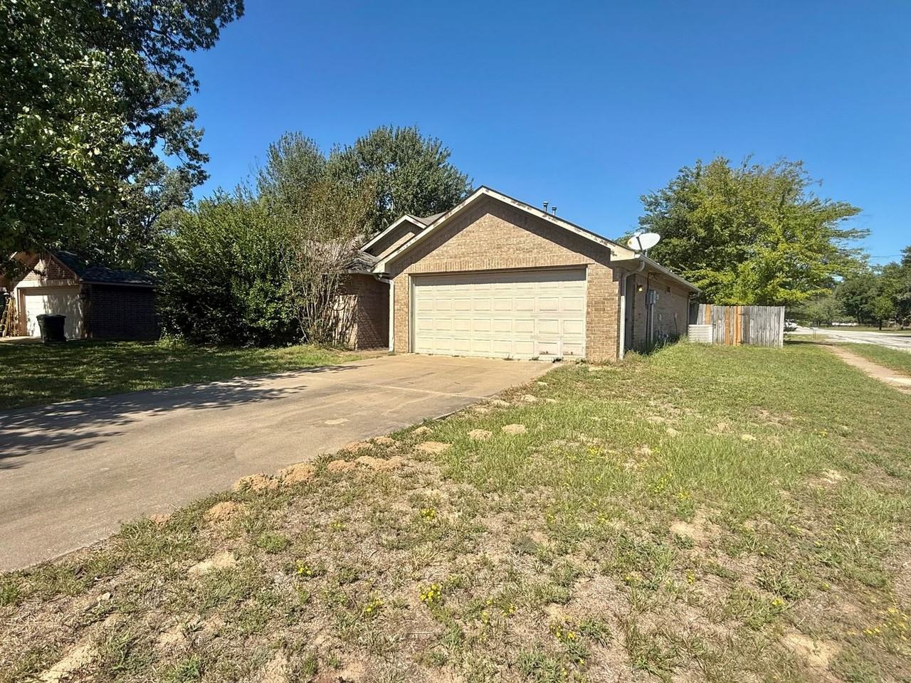 5605 Reagan St - Photo 2 of 22