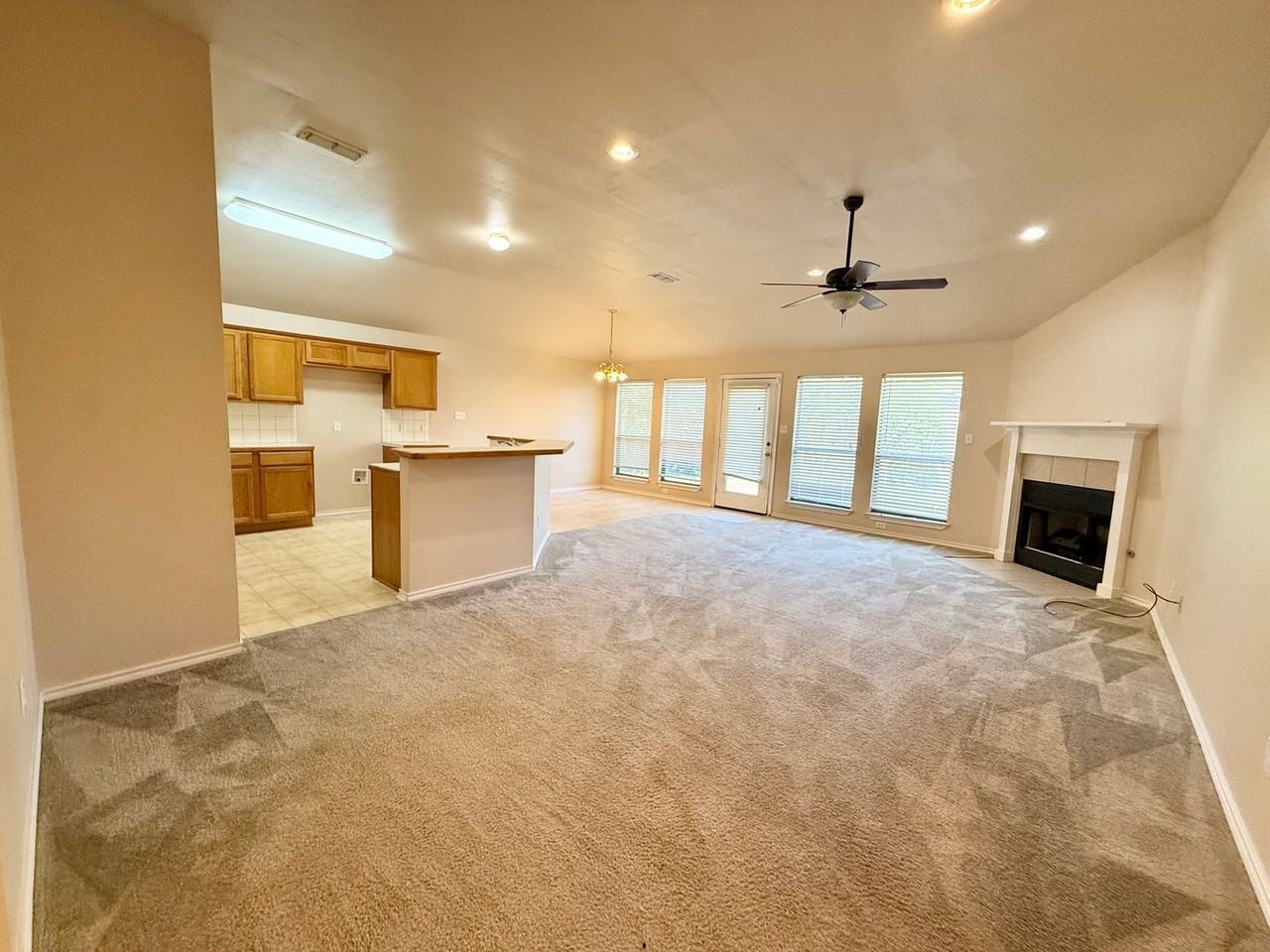 5605 Reagan St - Photo 4 of 22