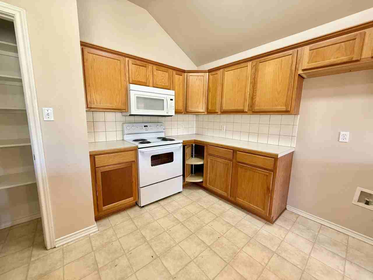 5605 Reagan St - Photo 5 of 22