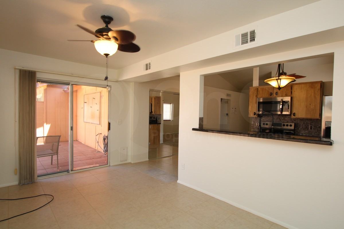 16246 N 19th St - Photo 6 of 15