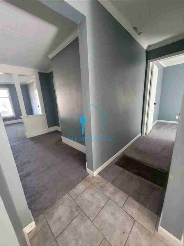 217 E 5th St - Photo 6 of 12