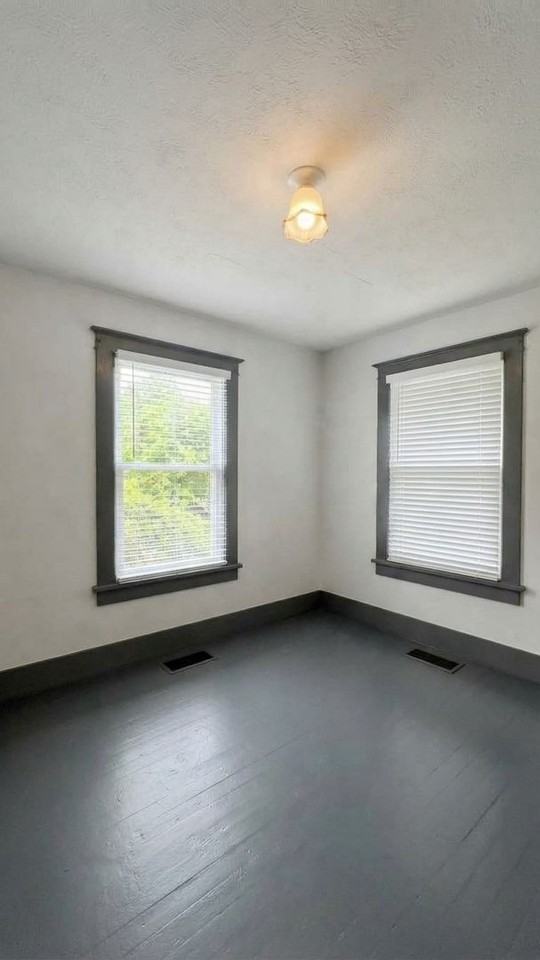 1740 Dakin St - Photo 2 of 8