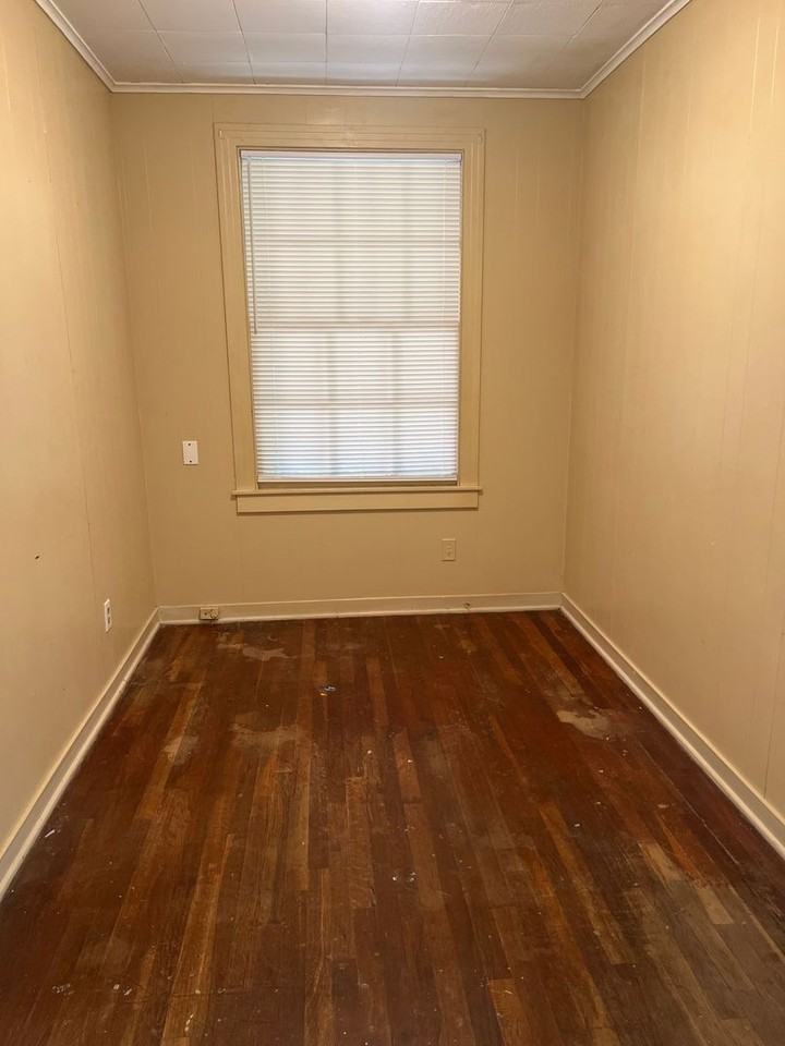 3808 Swanee St - Photo 2 of 5