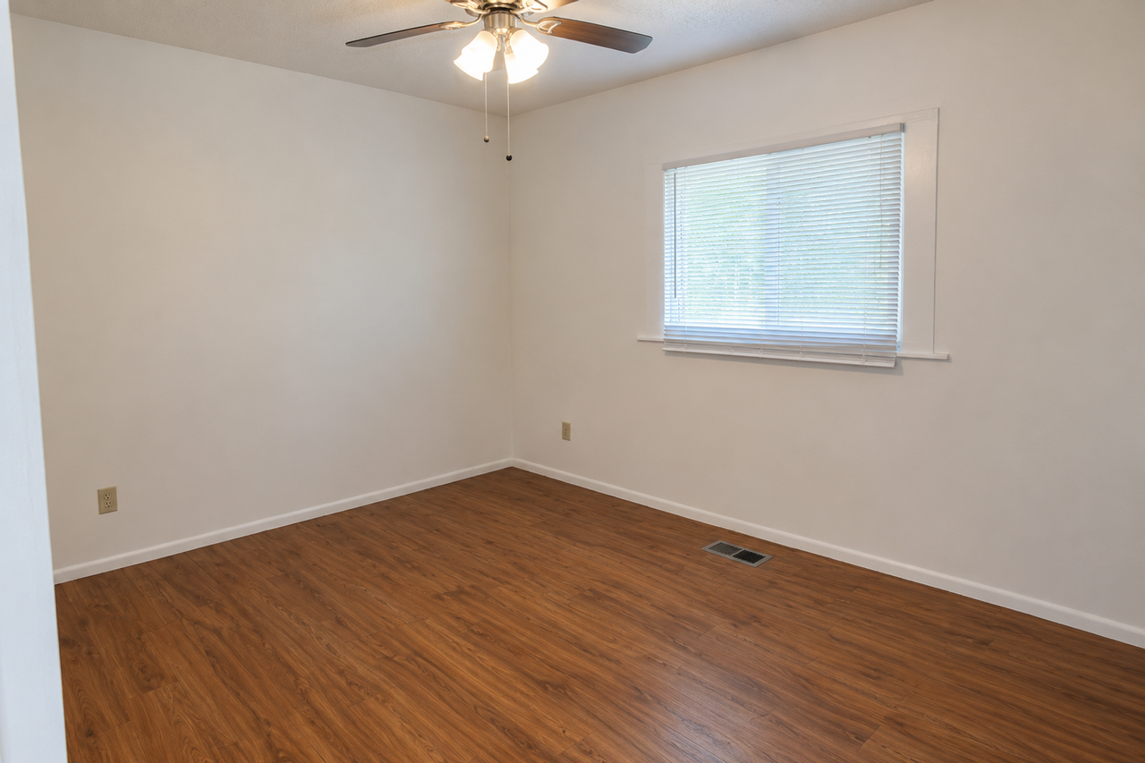 1120 Lanore Dr - Photo 4 of 7