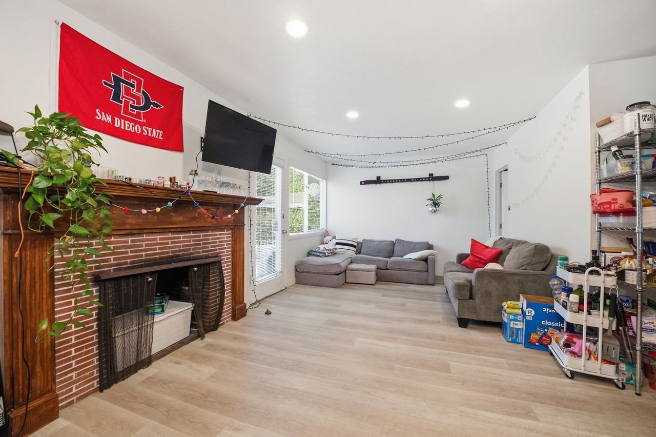 5154 Brockbank Pl - Photo 6 of 25
