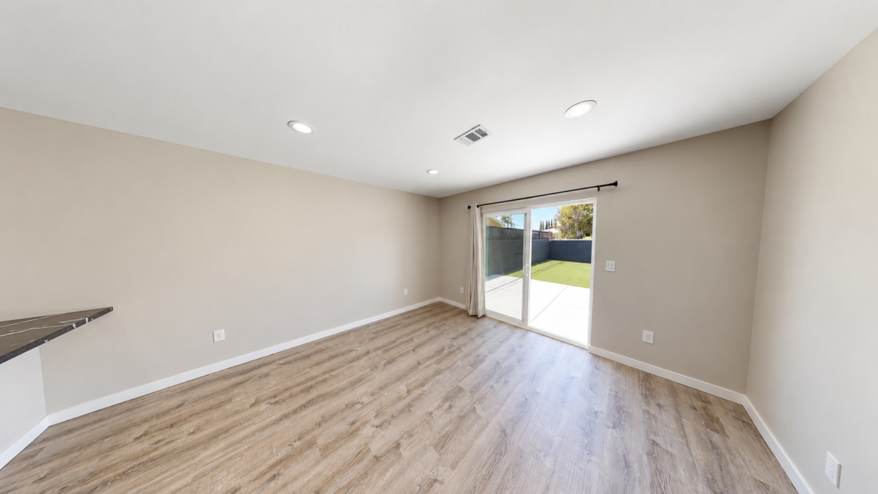 5575 Mary Lane Dr - Photo 6 of 13