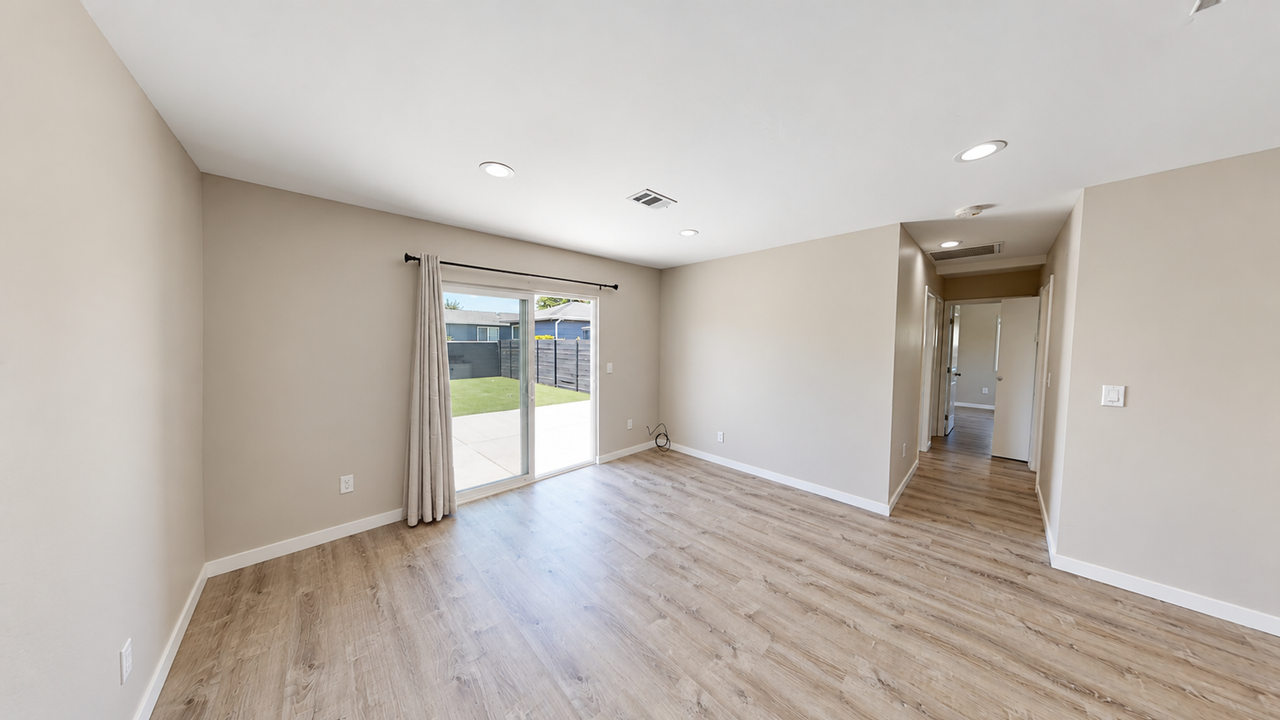 5575 Mary Lane Dr - Photo 7 of 13
