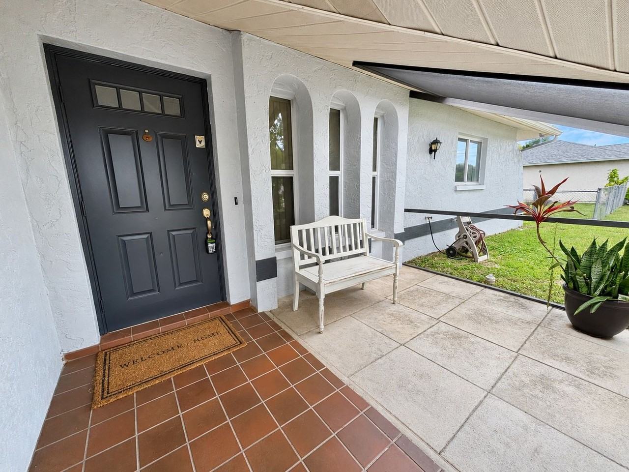 133 Ne 23rd Ave - Photo 2 of 24