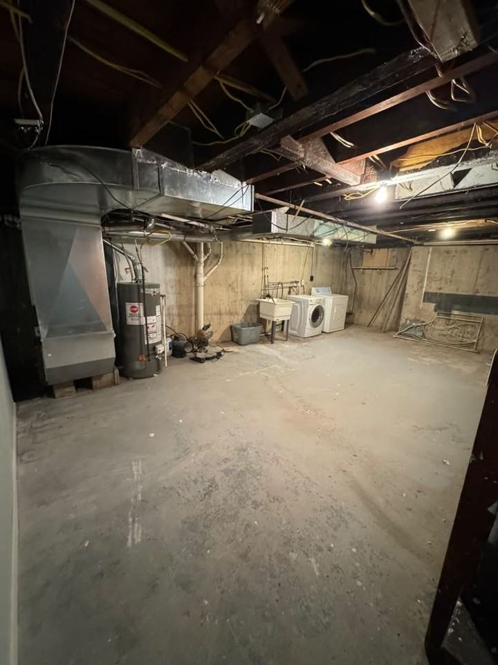1009 Sharon Ave - Photo 3 of 12