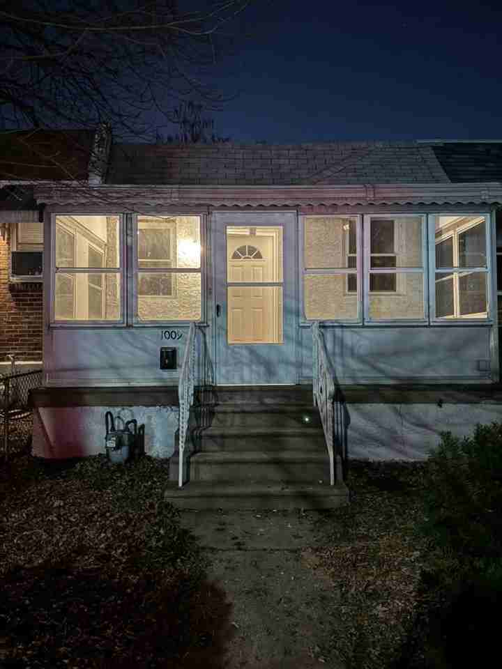 1009 Sharon Ave - Photo 4 of 12